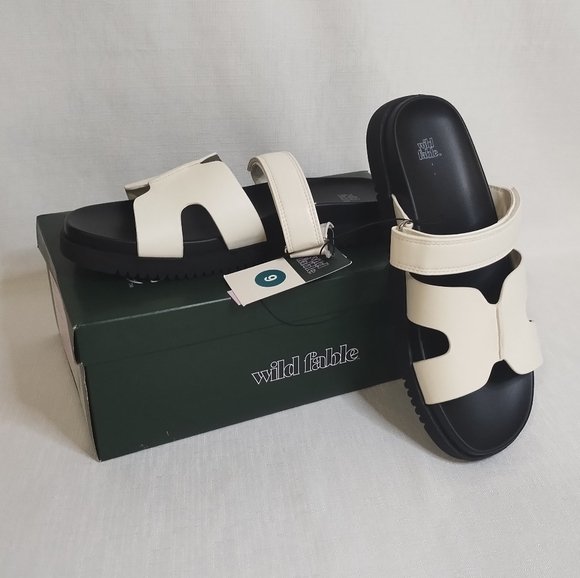 wild fable Shoes - NEW!! Size 9 Wild Fable Black and White Slide Hayley Sandals